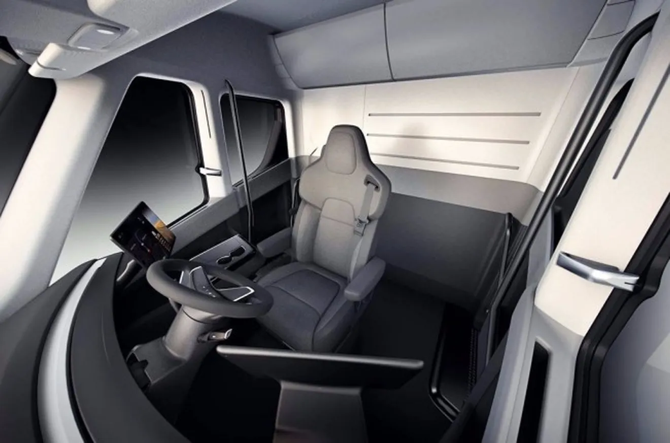 Tesla Semi 2019 - interior