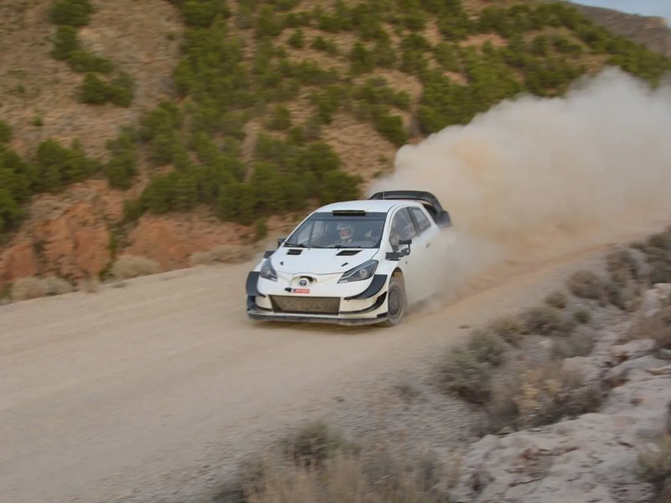 Toyota prueba en Almería el Yaris WRC 2018