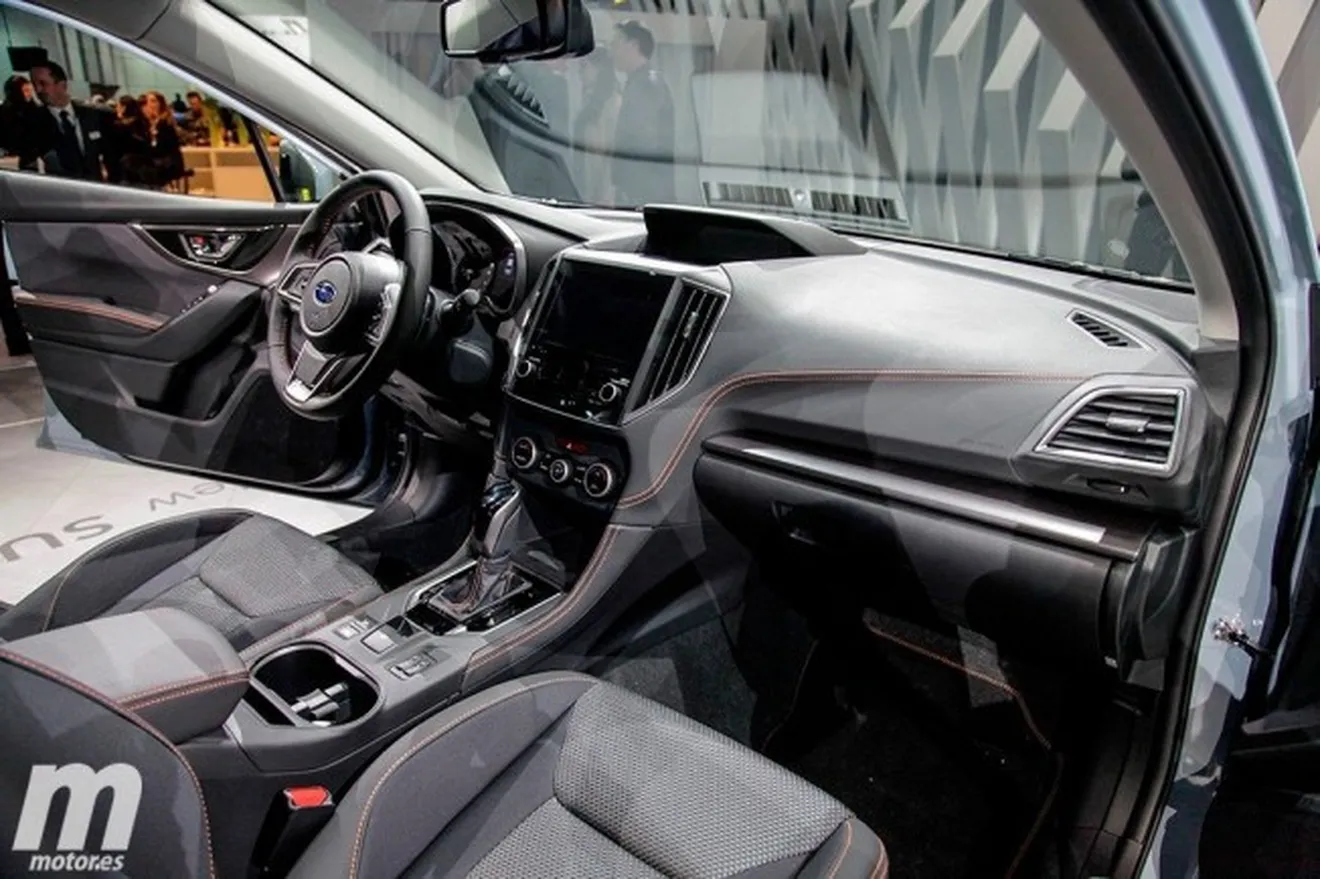 Subaru XV 2018 - interior