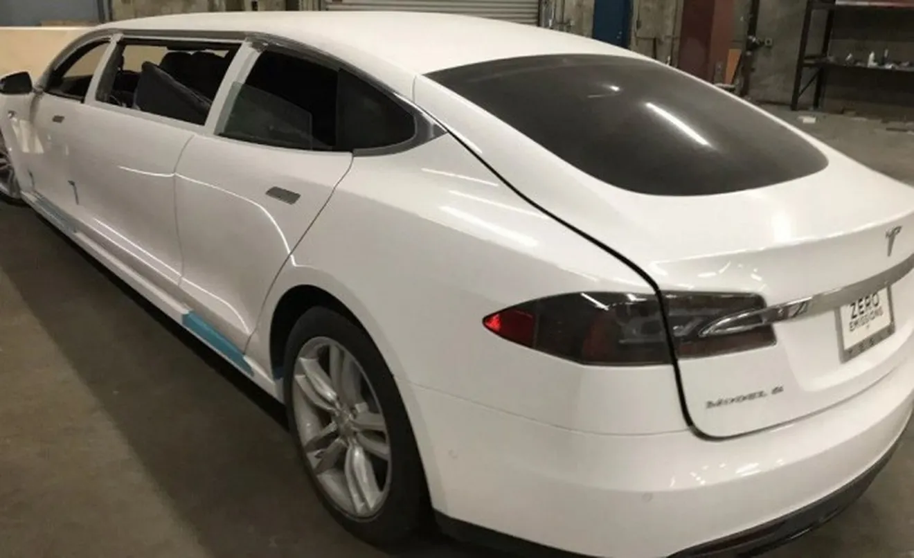 Tesla Model S Limusina