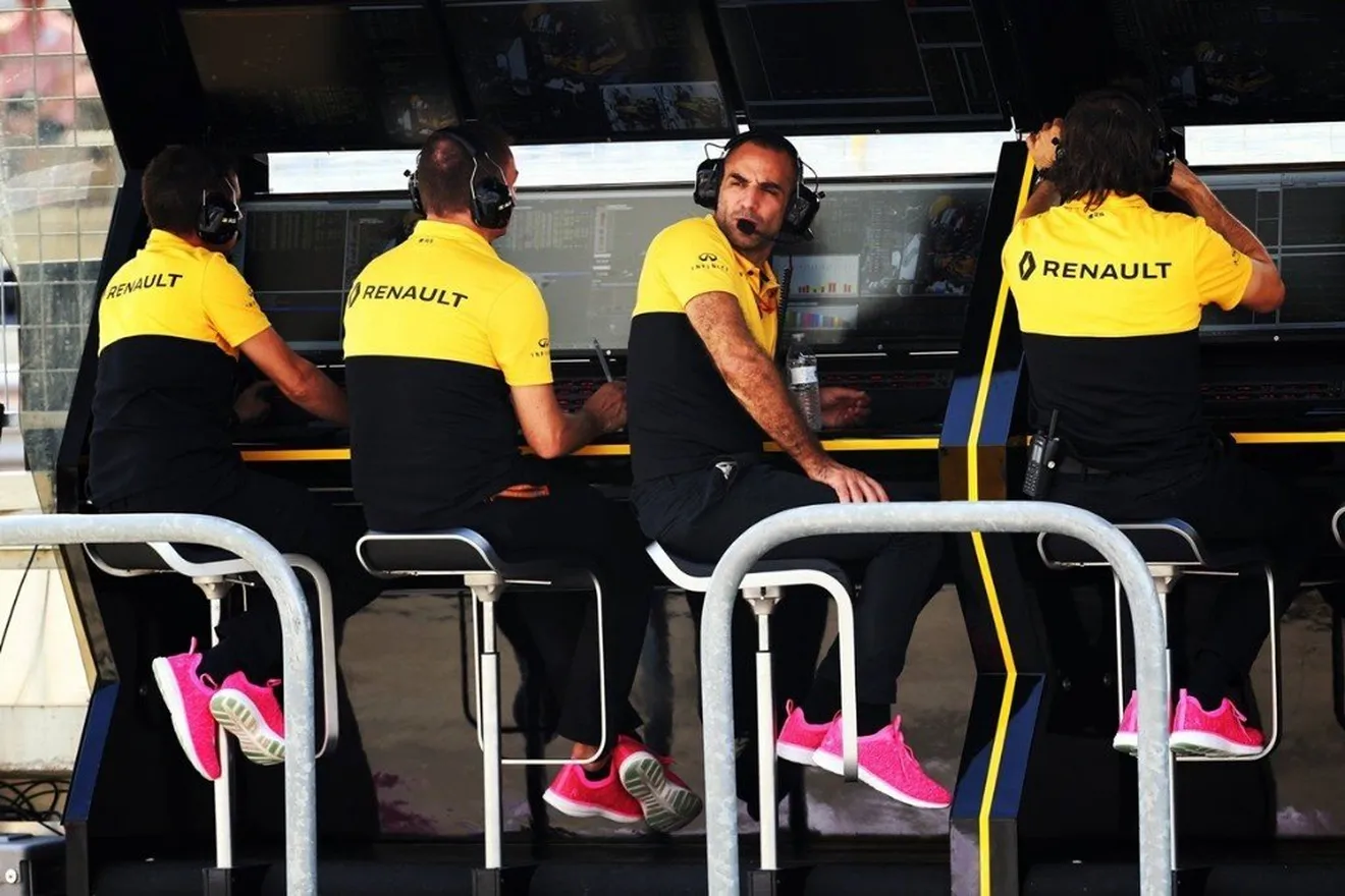 Abiteboul cifra en "casi diez años" el retraso de Renault tras su vuelta