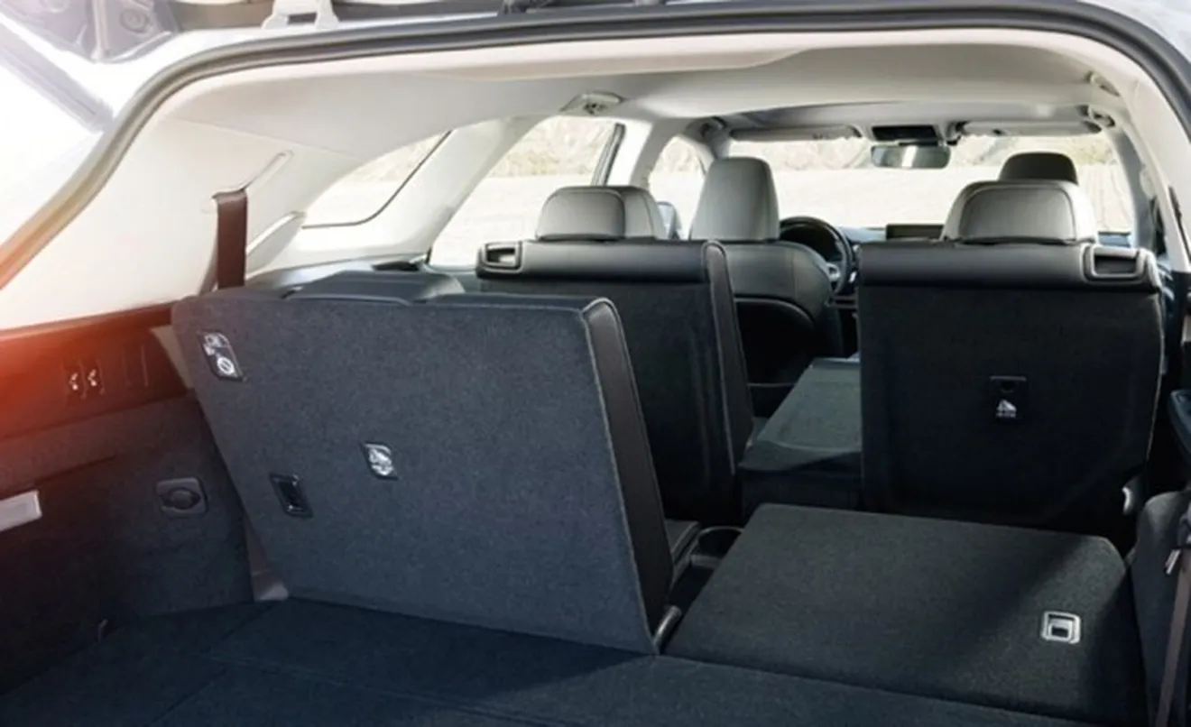 Lexus RX 450h L - interior