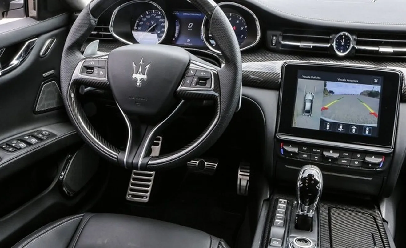 Maserati Quattroporte - interior