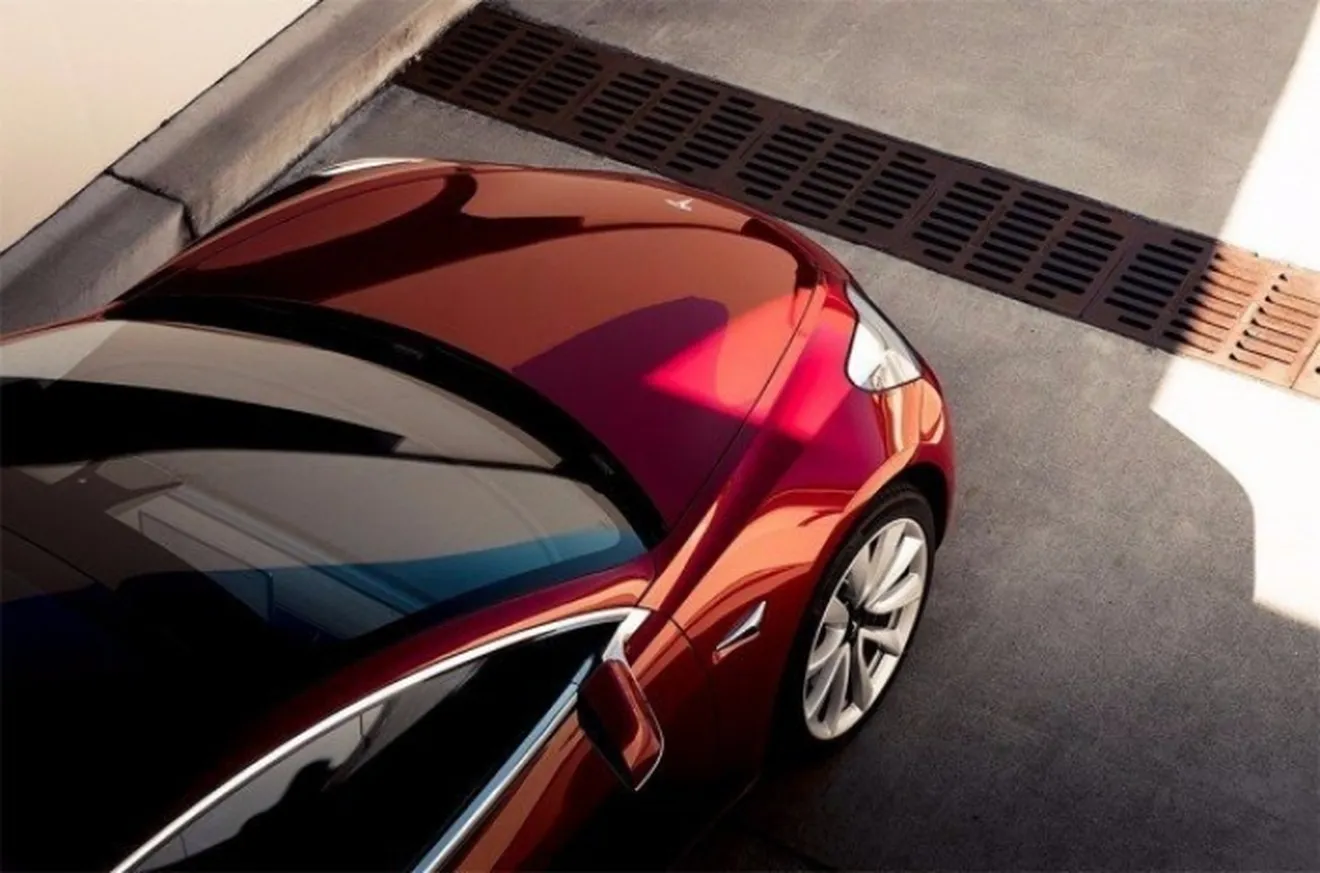 Tesla retrasa de nuevo los objetivos de producción del Model 3