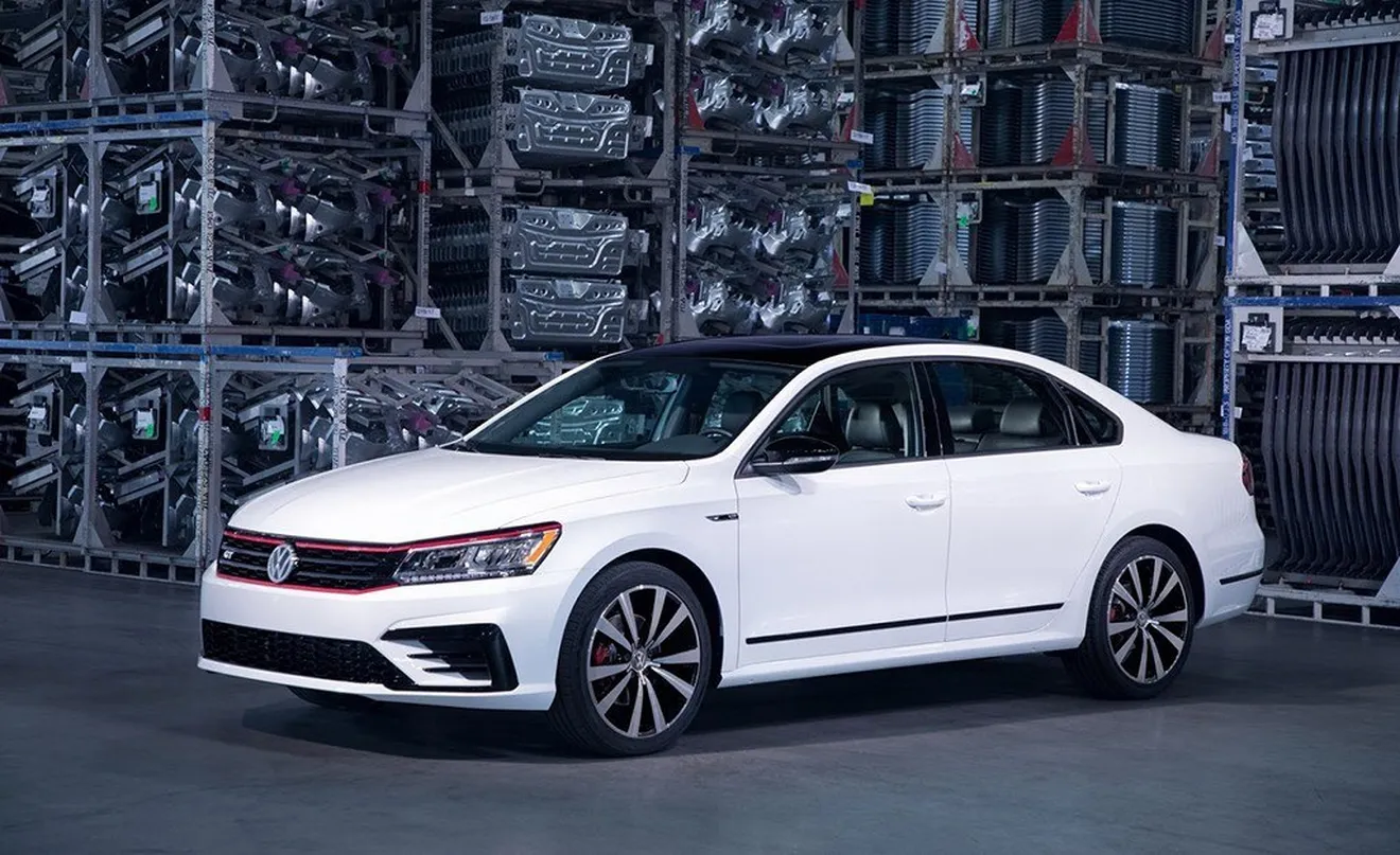 Volkswagen Passat GT 2018: la berlina recibe un toque de picante