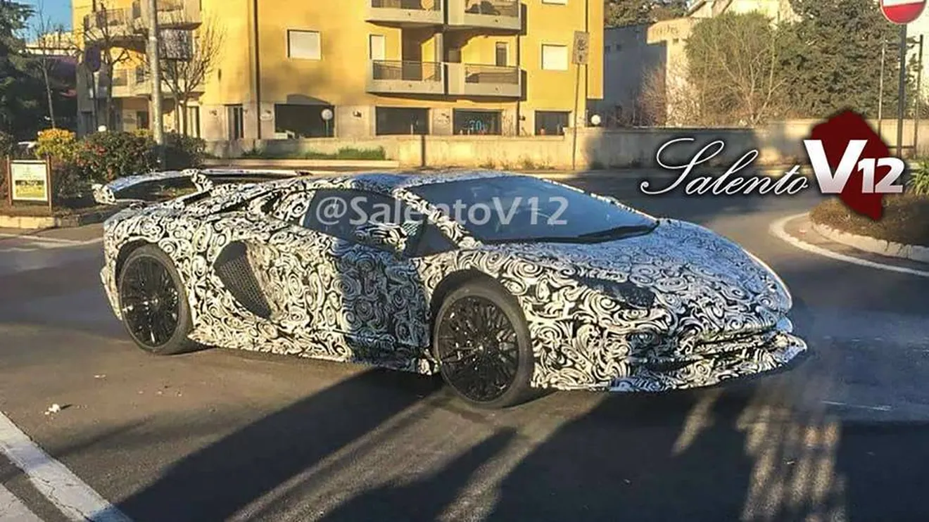 El sucesor del Lamborghini Aventador SV al detalle en estas fotos espía