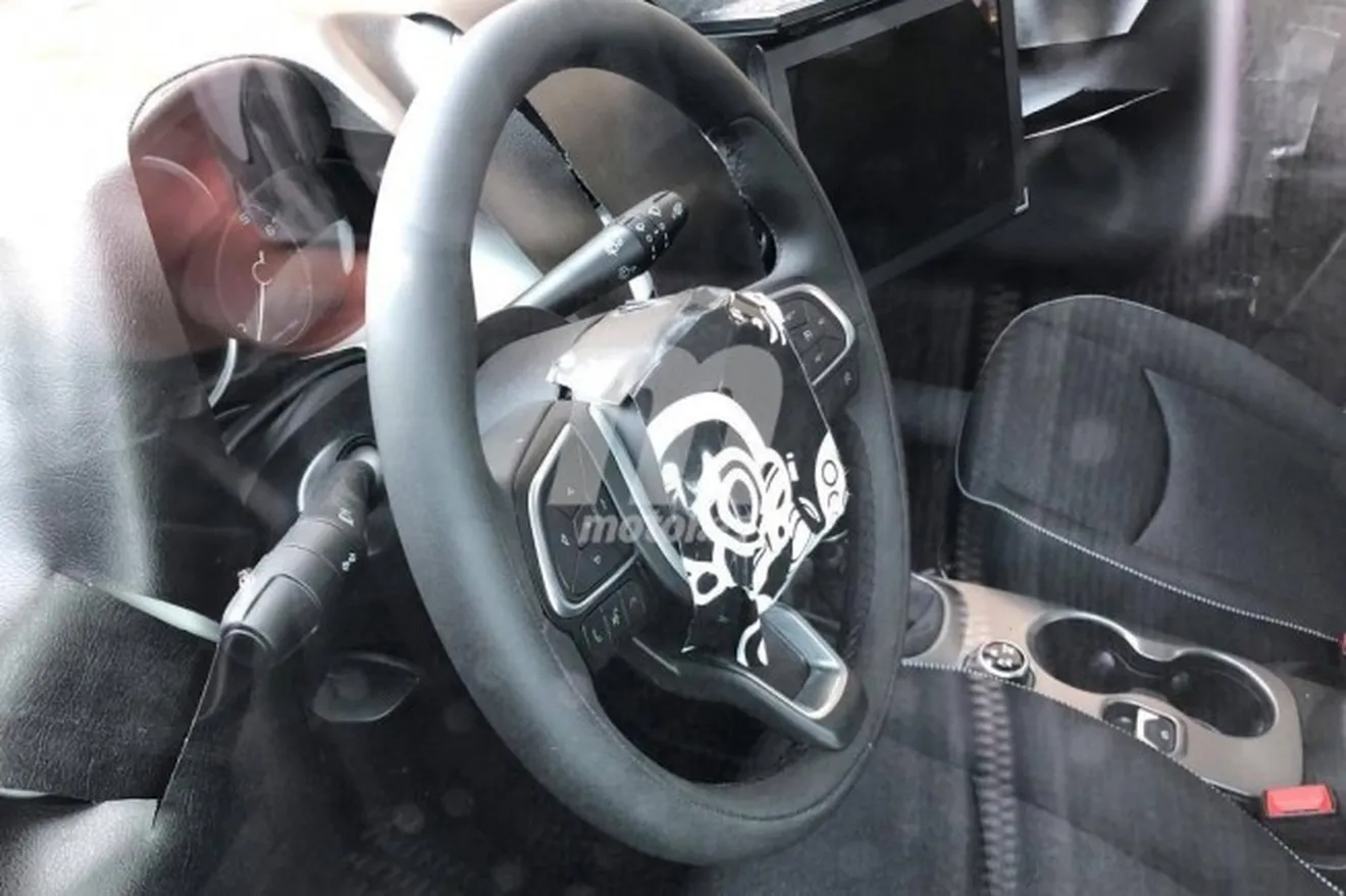 Fiat 500X 2019 - foto espía interior