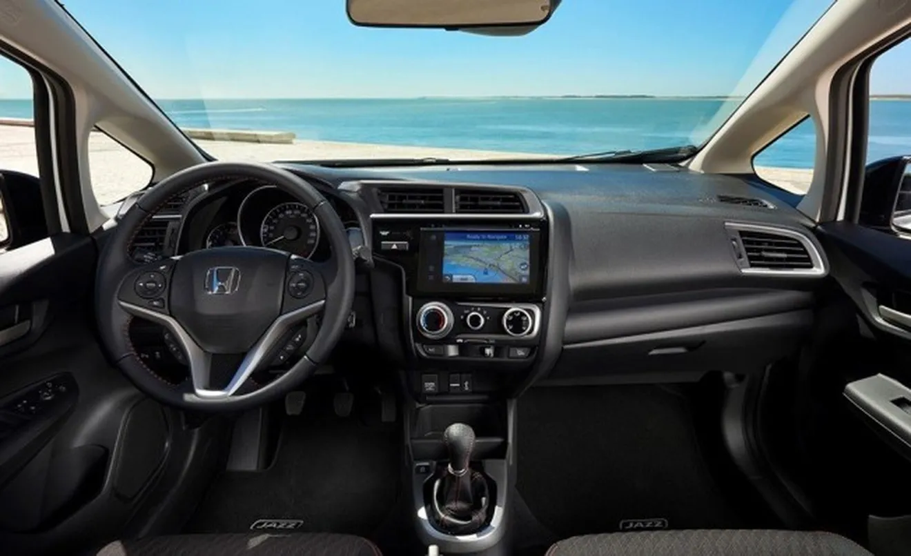 Honda Jazz 2018 - interior