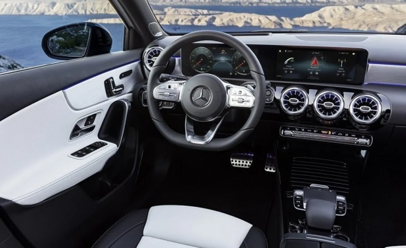 Mercedes Clase A 2018 - interior