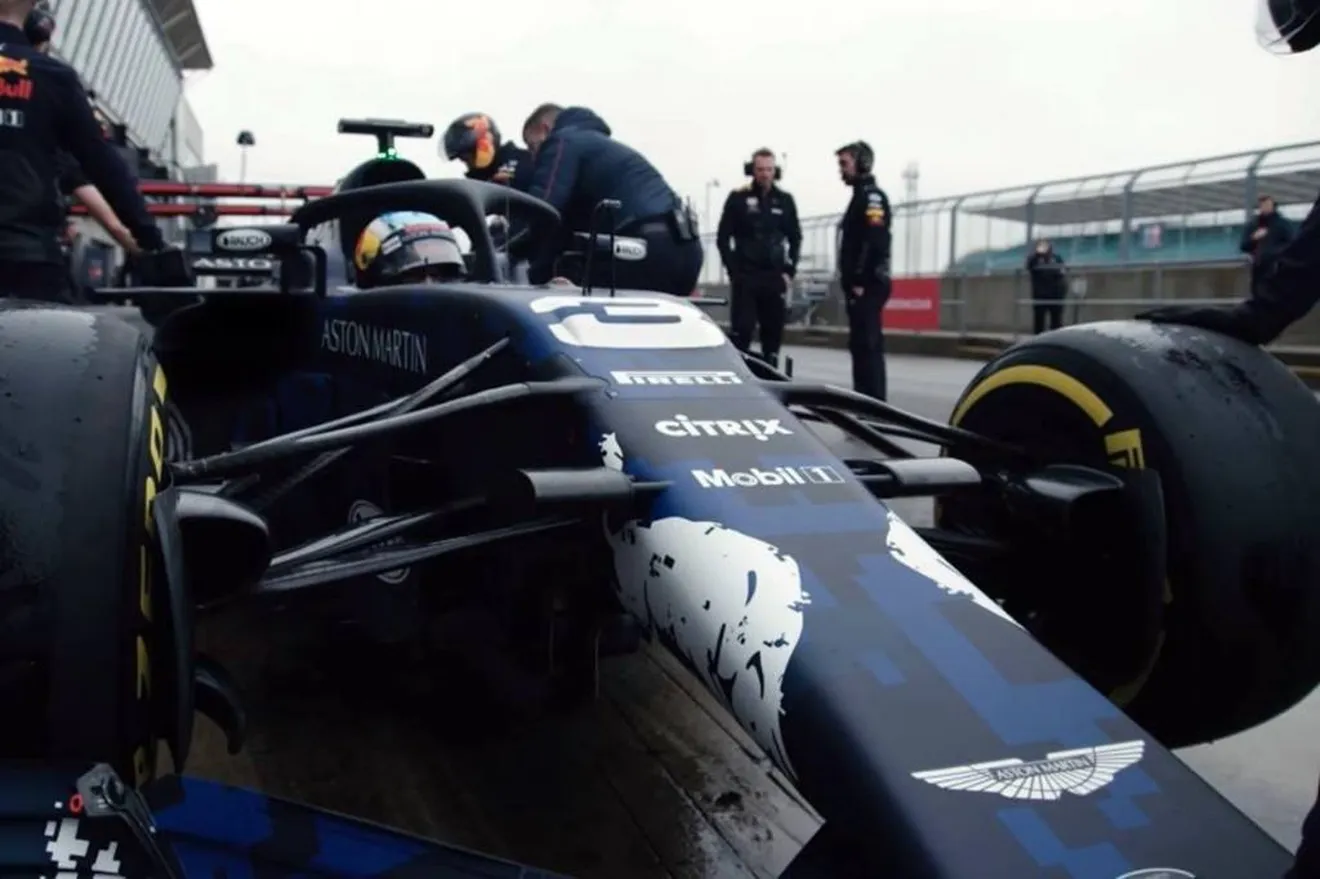 [Vídeo] El Red Bull RB14 se estrena en Silverstone... con accidente