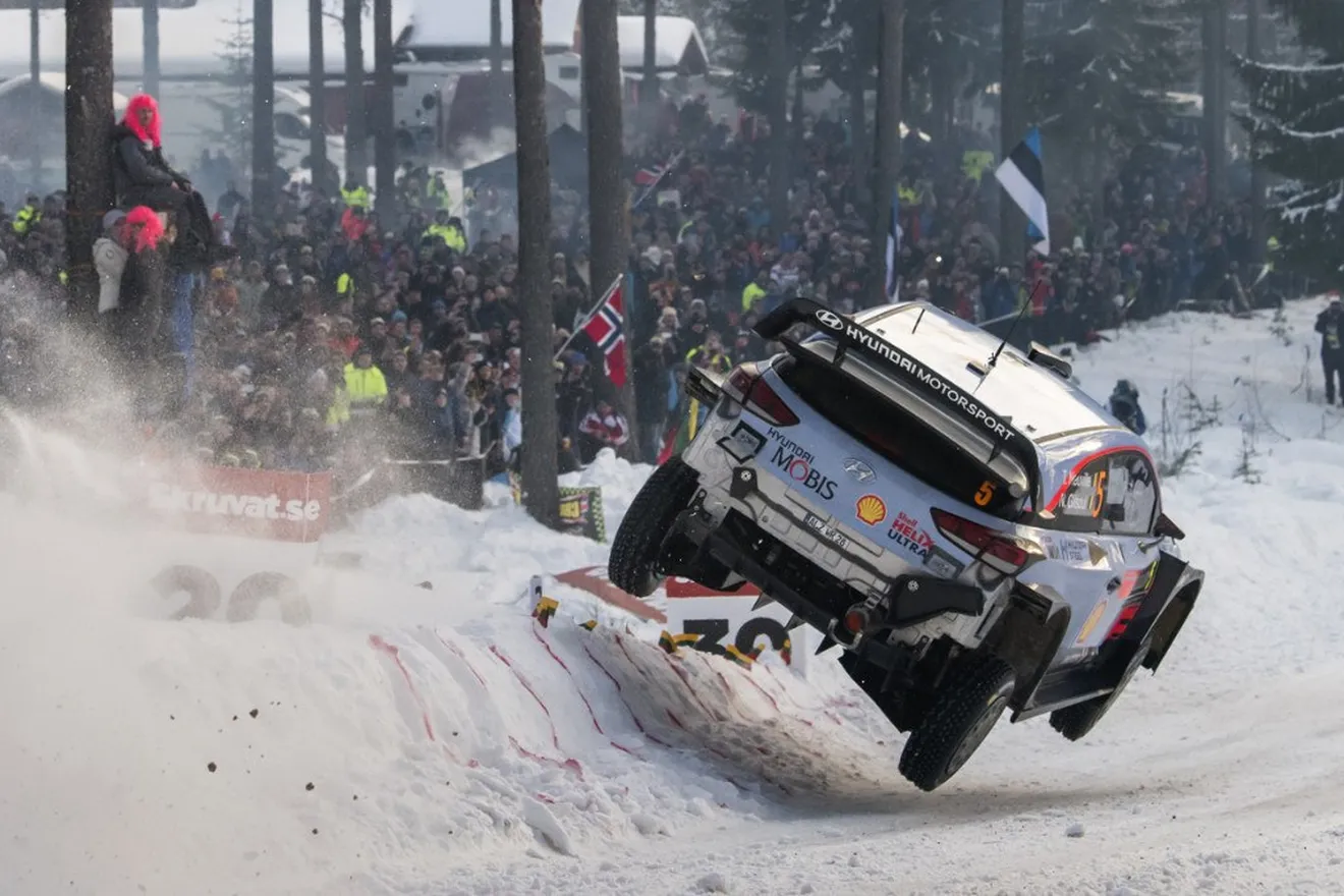 Thierry Neuville se escapa al frente del Rally de Suecia