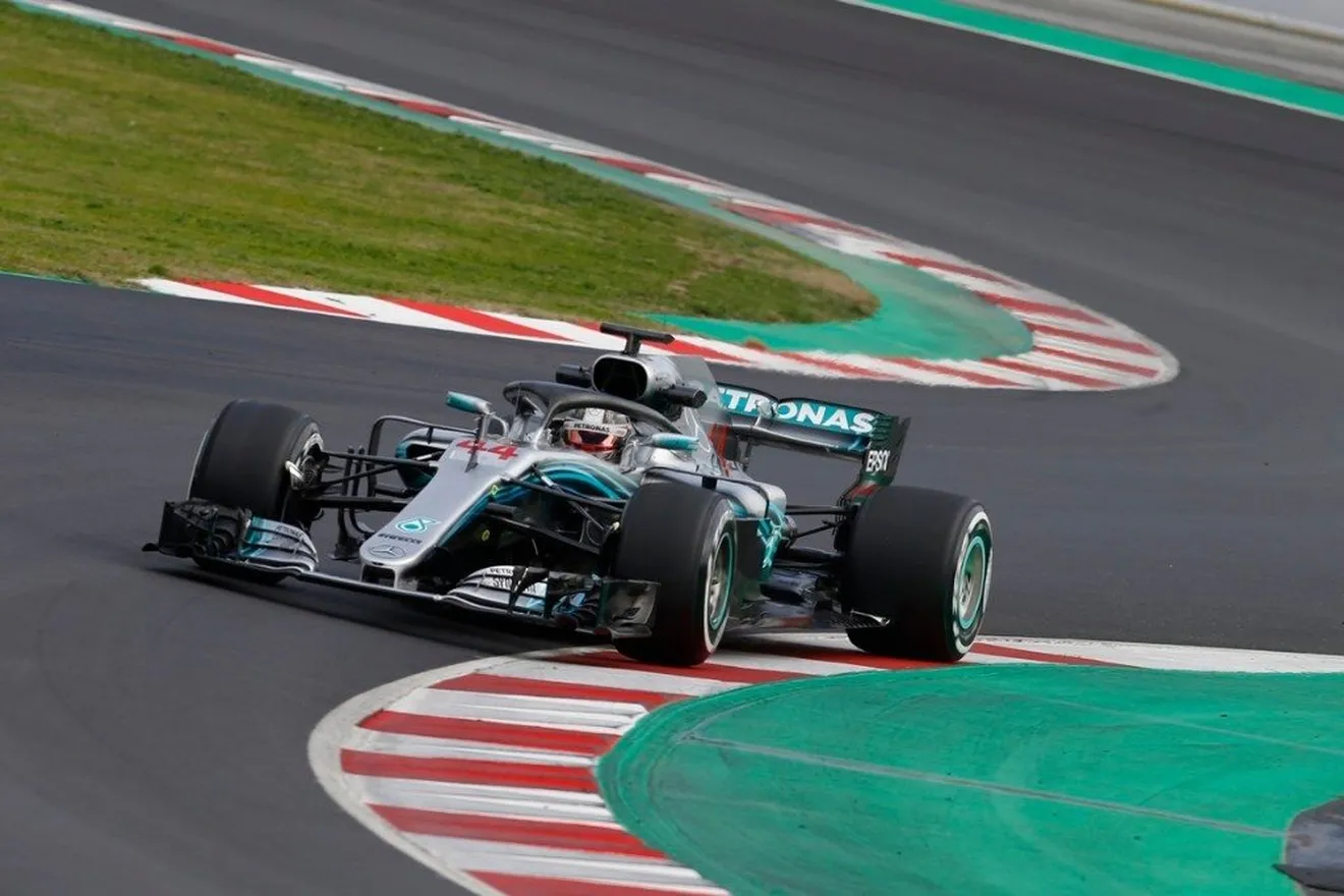 Hamilton, sobre el reasfaltado del Circuit: "Es una pérdida de dinero"