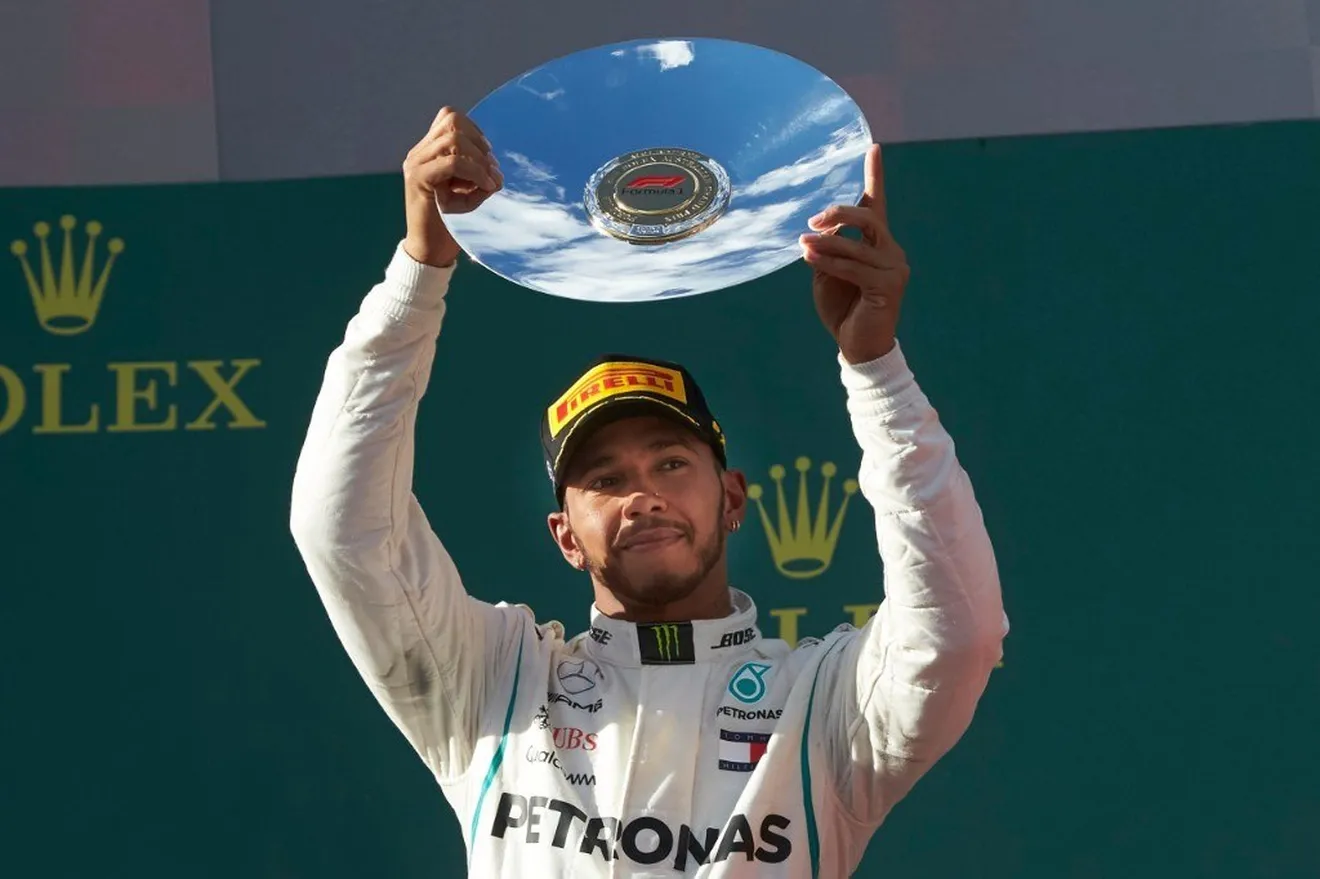Hamilton: "No puedo entender qué pasó, no sabía que Vettel había entrado"