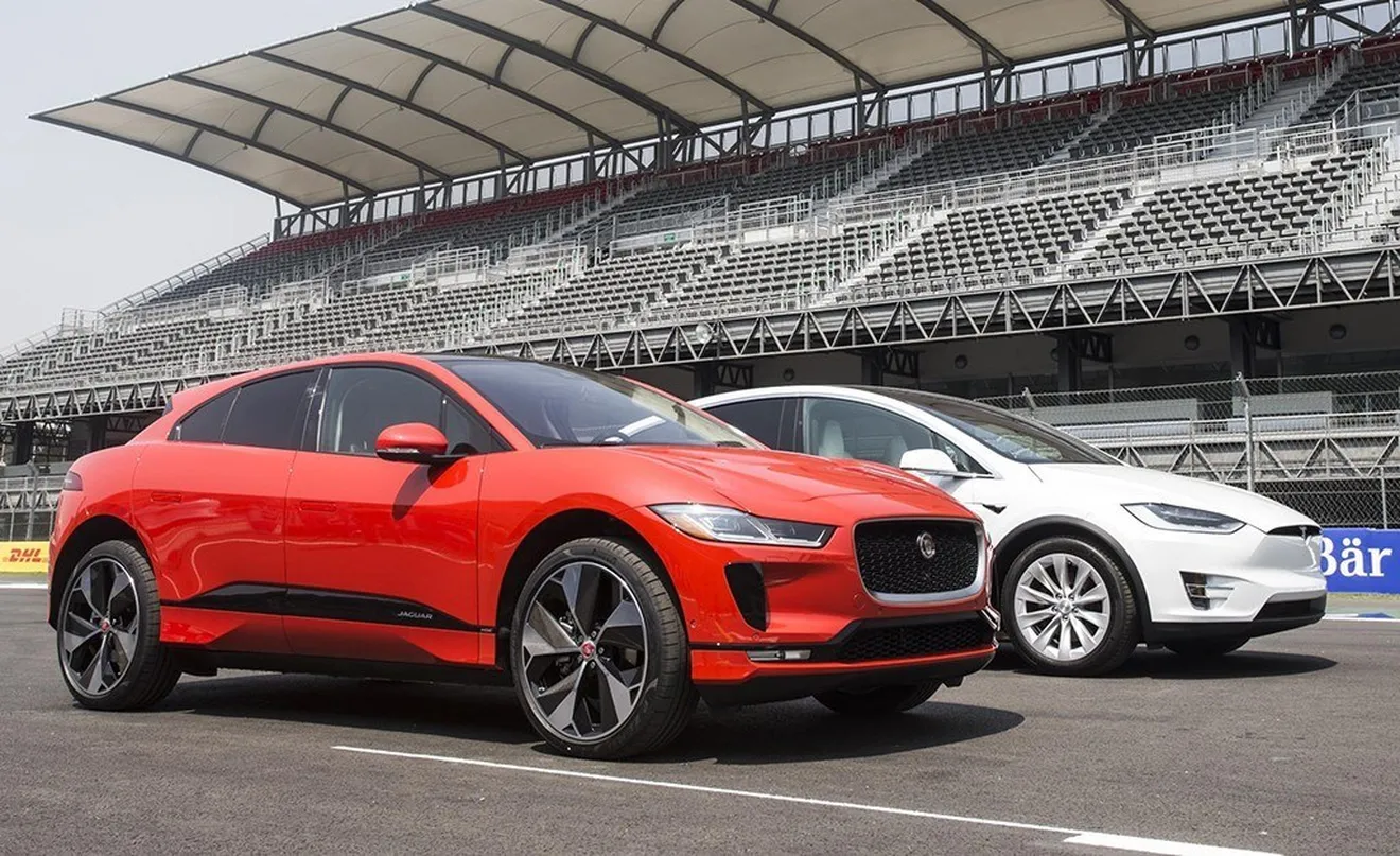 Jaguar dice que su I-Pace se merienda al Tesla Model X