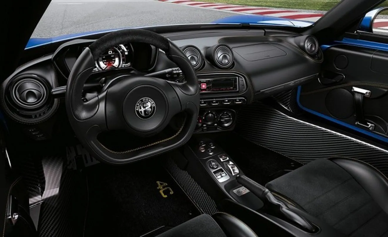 Alfa Romeo 4C Spider Italia - interior