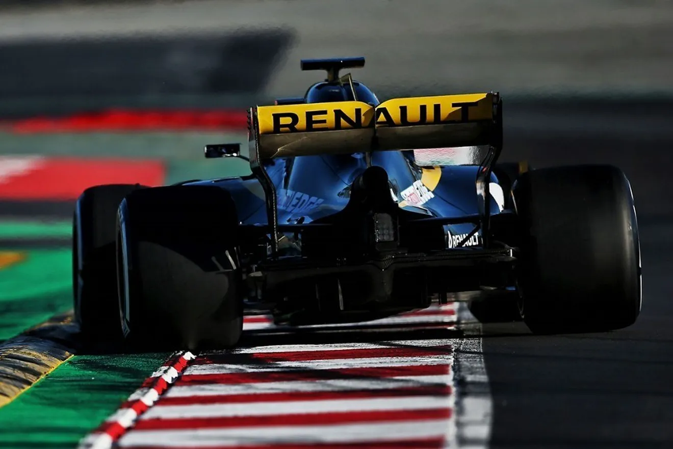 Renault defiende la legalidad de la posición de su escape