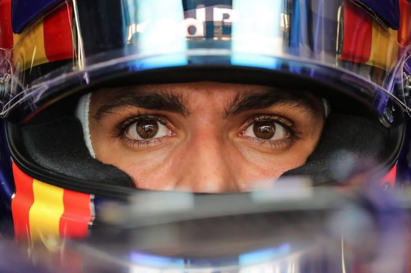 A Sainz no le preocupa la desventaja con Hülkenberg: "Nos quedan 18 carreras" 