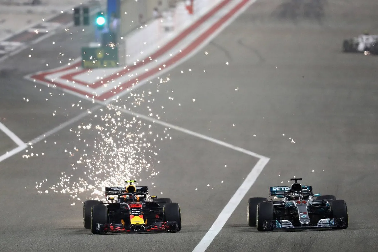 Hamilton pide disculpas a Verstappen por los comentarios de Bahréin