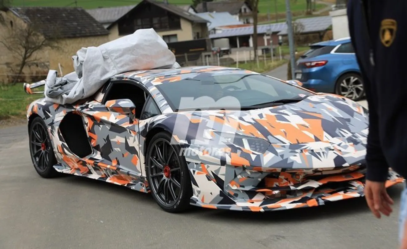 Lamborghini Aventador SuperVeloce Jota - foto espía