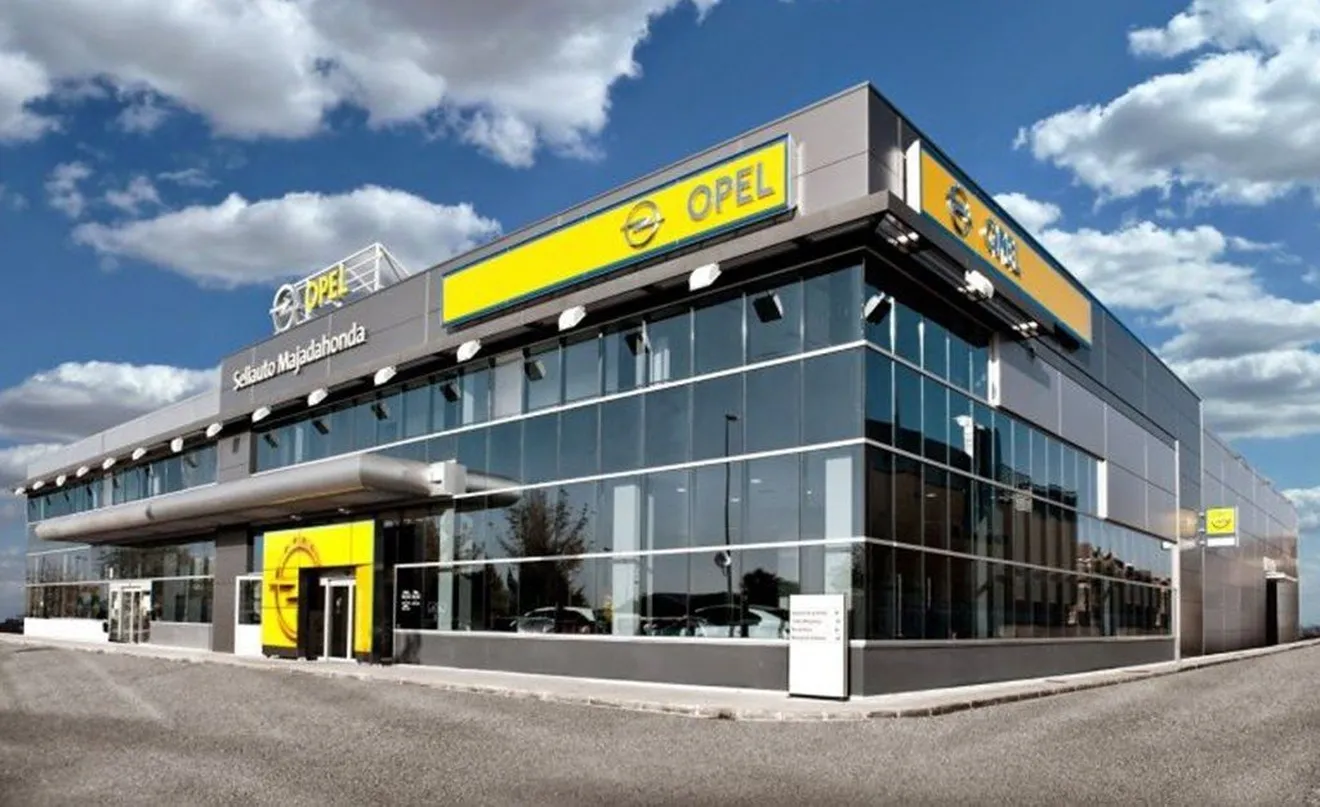 Opel cancelará su contrato con su red de concesionarios en España