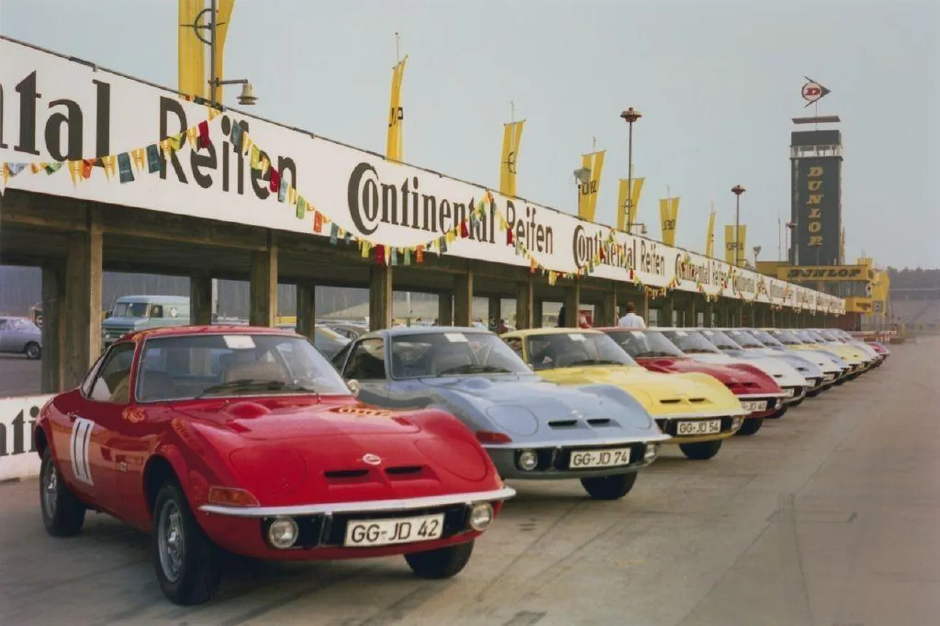 El deportivo Opel GT cumple 50 años: la historia de un éxito con sólo cinco años en producción