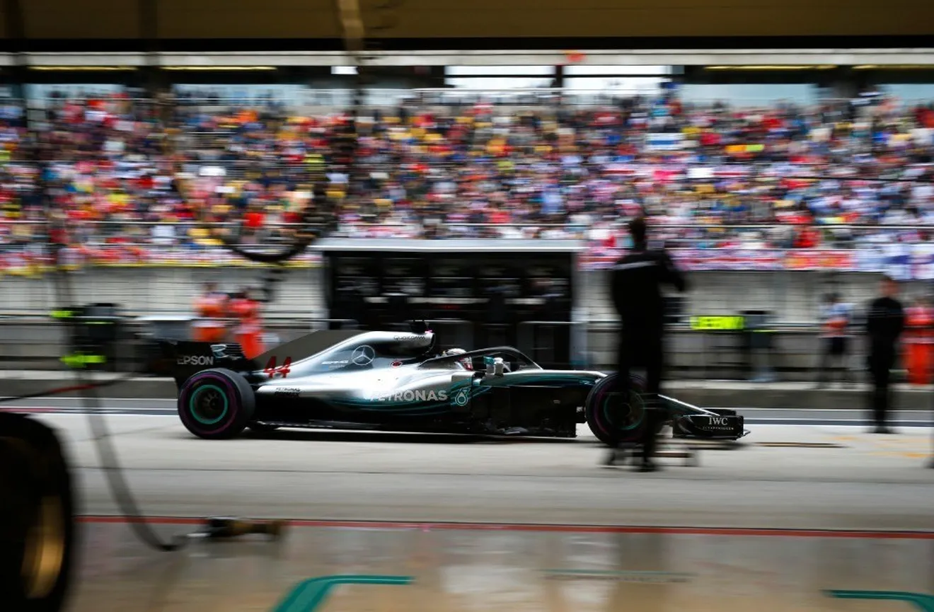Hamilton admite que el W09 es más difícil de pilotar que el Mercedes de 2017