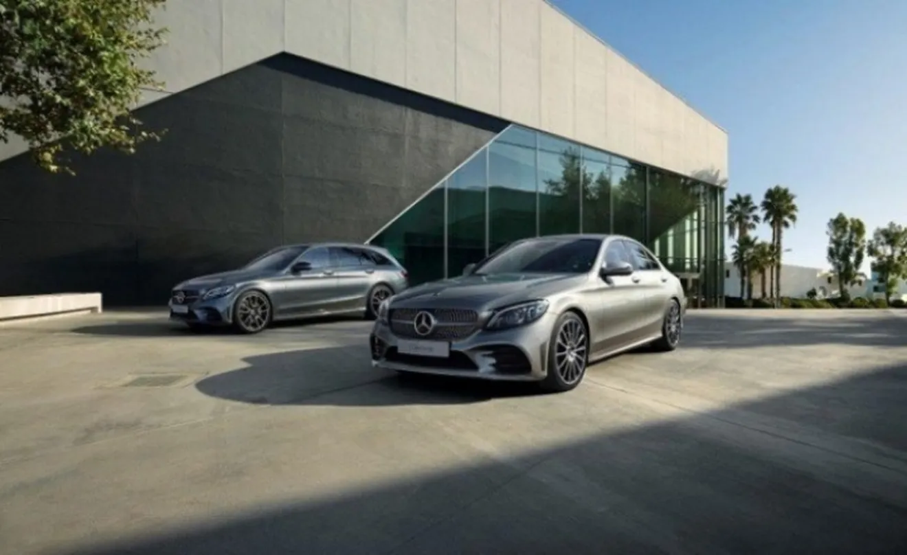 Las autoridades alemanas acusan a Mercedes de manipular las emisiones en la Clase C y Vito