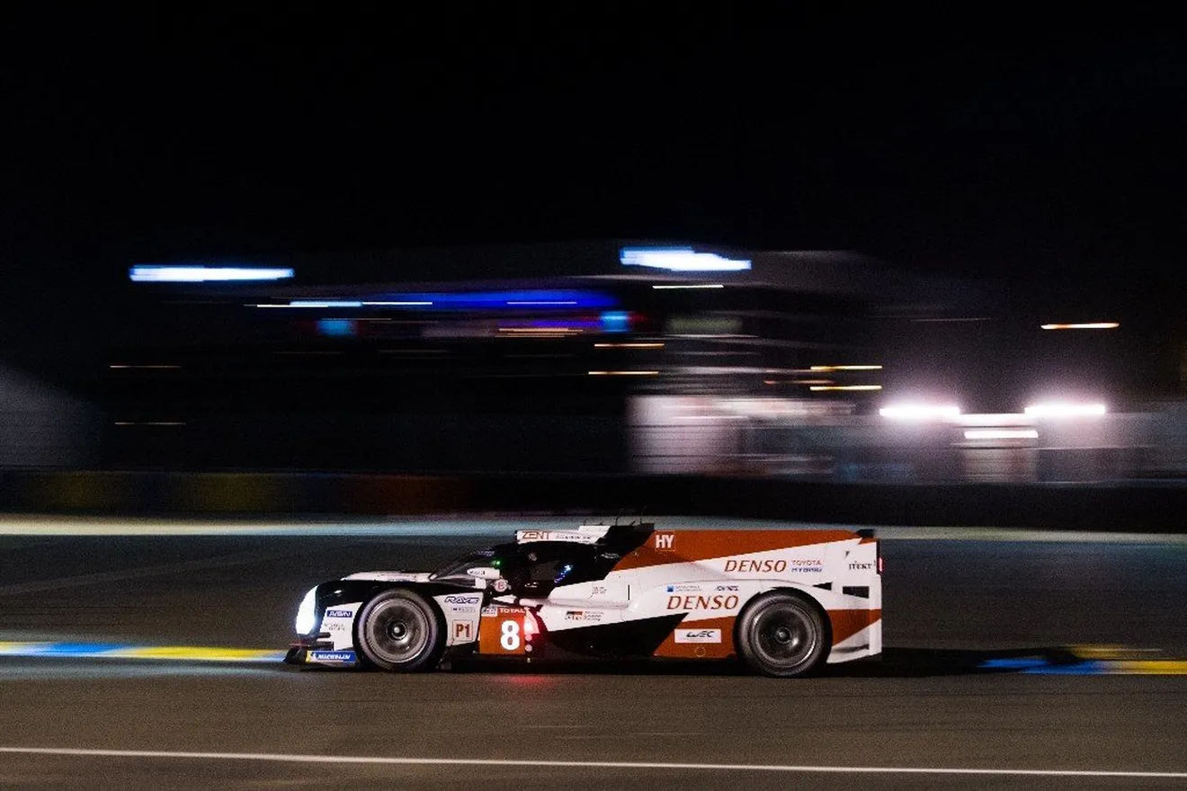 Alonso se estrena en la noche de Le Mans: "Aún intento encontrar referencias"