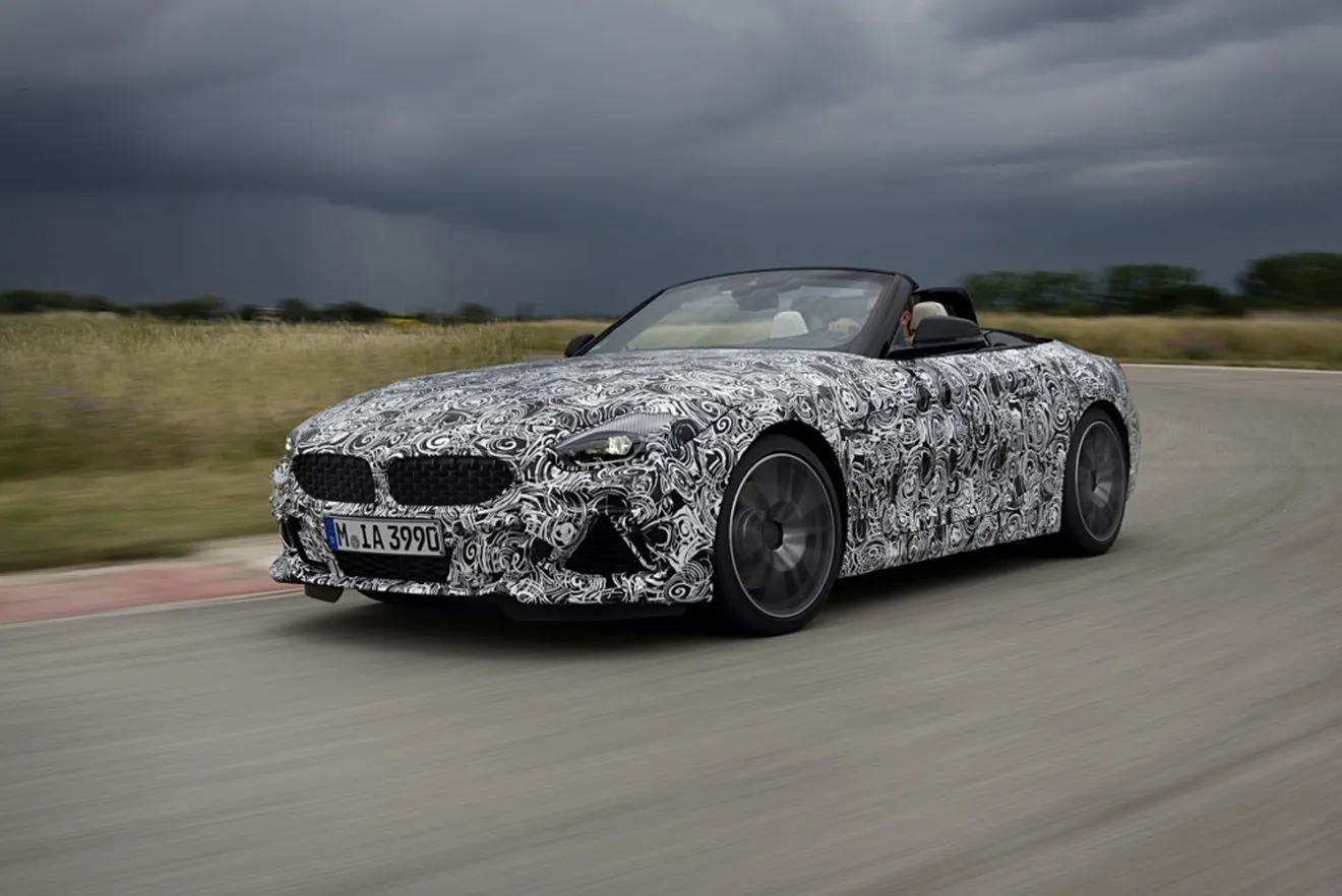 BMW adelanta la nueva generación del Z4 posando en la pista de pruebas de Miramas