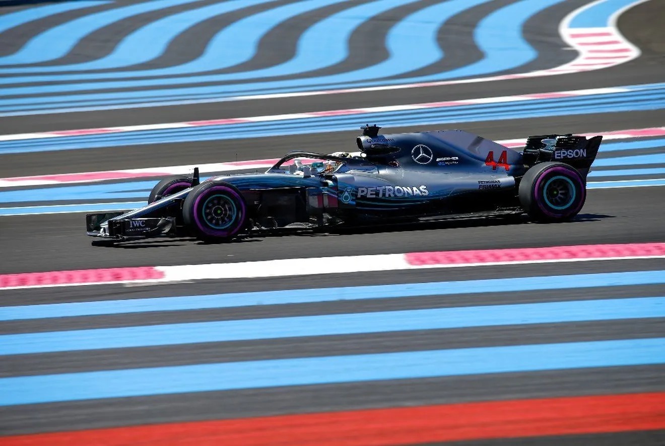 Hamilton arrasa en el mar de curvas de Paul Ricard