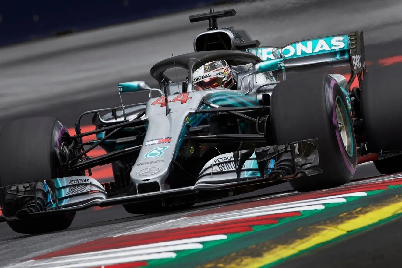 Hamilton, con problemas para hacer funcionar los ultrablandos en el 'nuevo' Mercedes