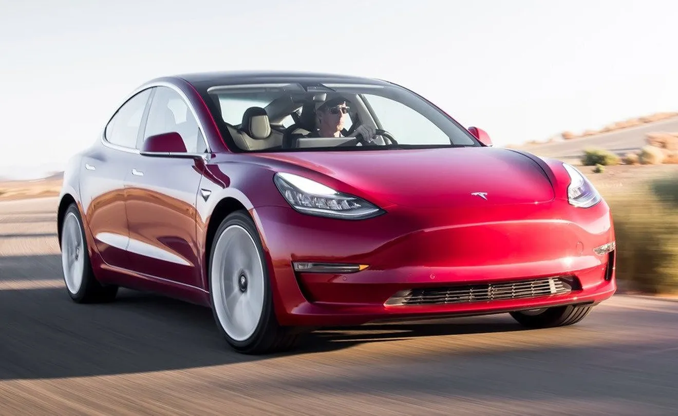 El esperado Tesla Model 3 básico finalmente retrasado hasta 2019