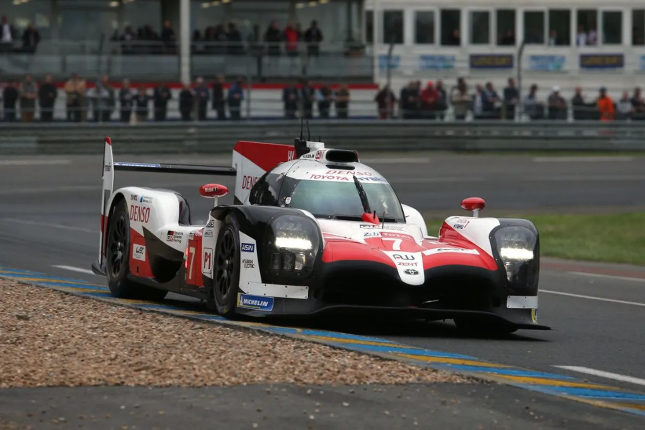 Toyota firma un aplastante doblete en el warm up de Le Mans