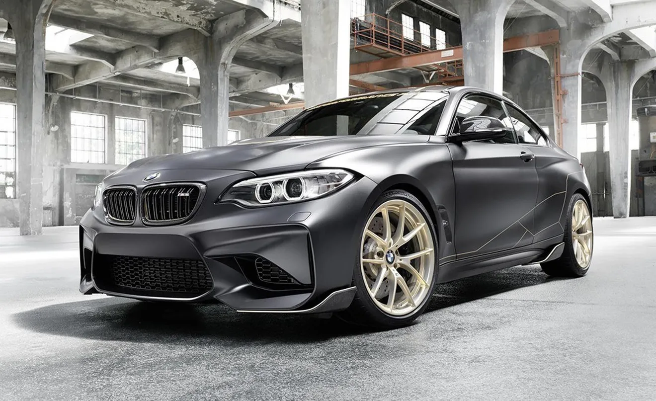 BMW aligera el M2 y lo equipa con los accesorios M Performance