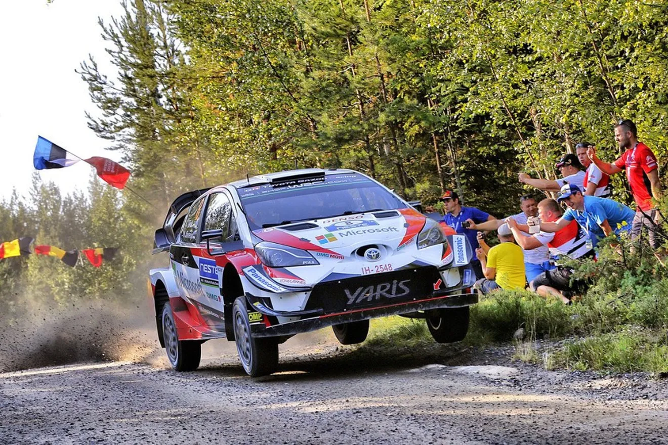 Duelo entre Tänak y Ostberg al inicio del Rally de Finlandia