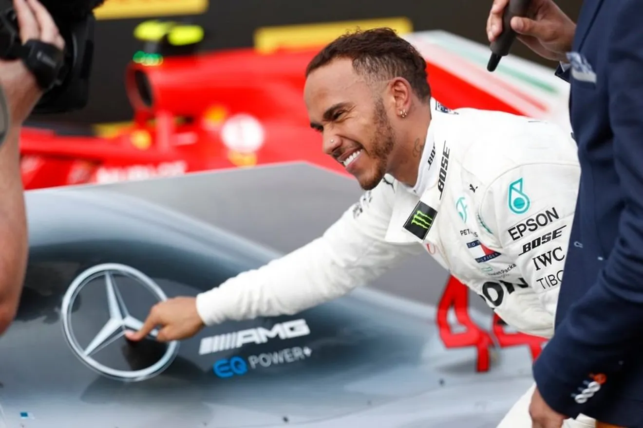 Hamilton: "Mercedes es el lugar adecuado para los próximos años"