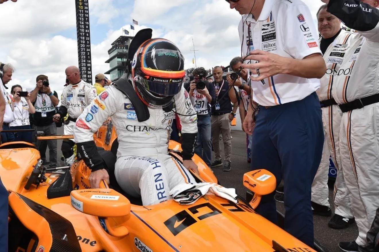 Brown abre la puerta a que Alonso pruebe un IndyCar este año