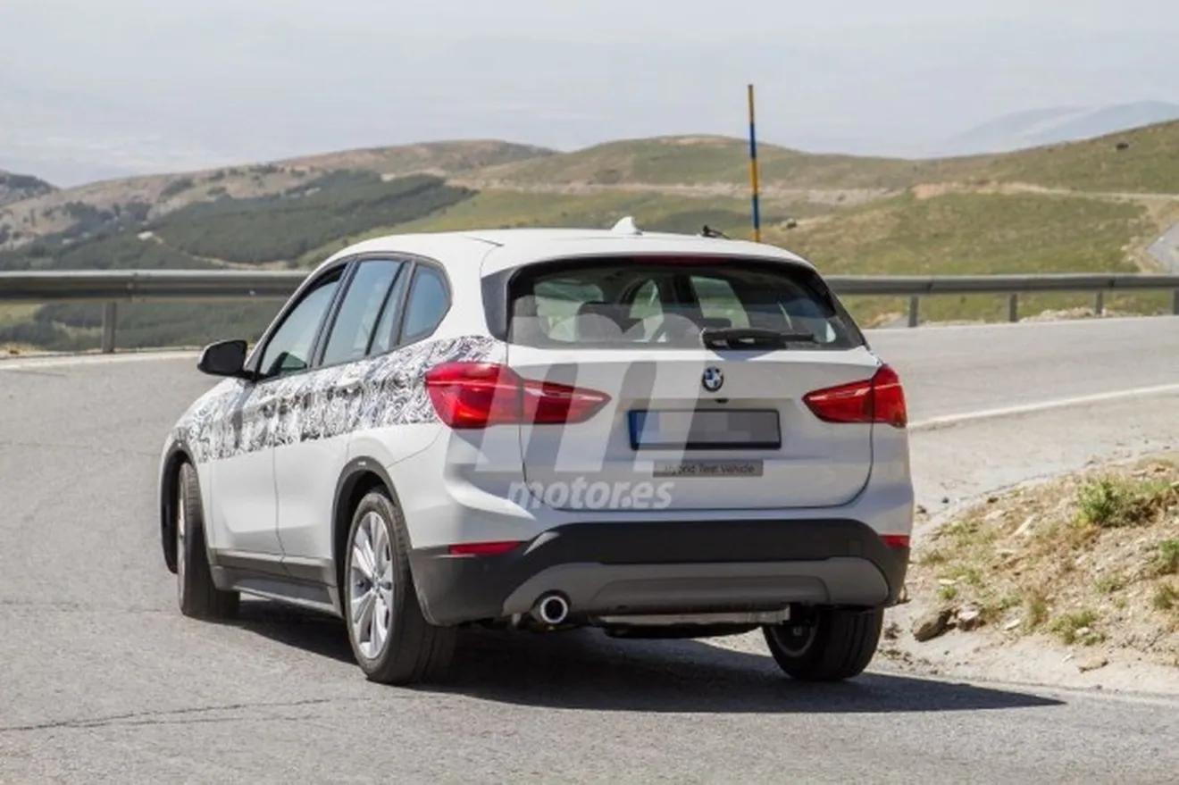 BMW X1 xDrive25e 2019 - foto espía posterior
