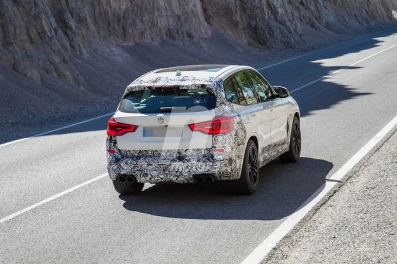 BMW X3 M 2019 - foto espía posterior