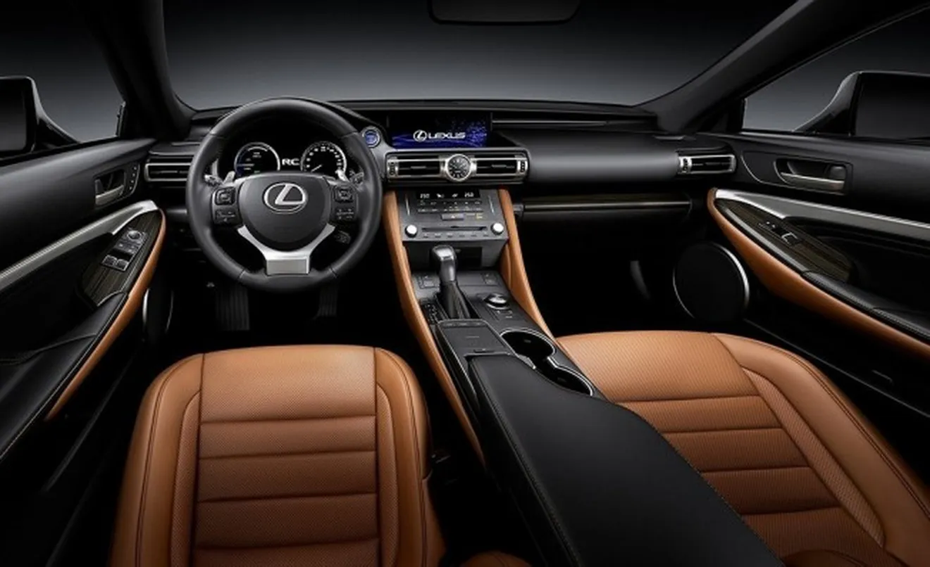 Lexus RC 2019 - interior