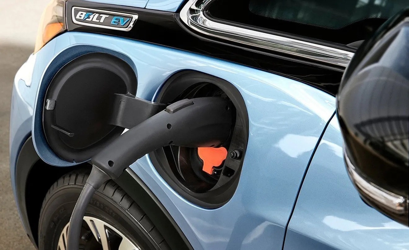 General Motors trabaja en un sistema de carga rápida para coches eléctricos
