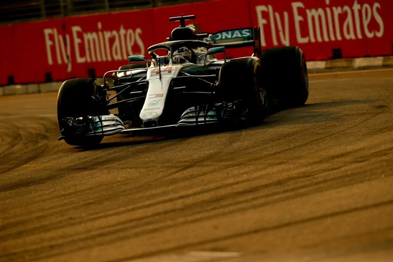 Hamilton augura "una pelea a tres bandas entre Ferrari, Red Bull y nosotros"