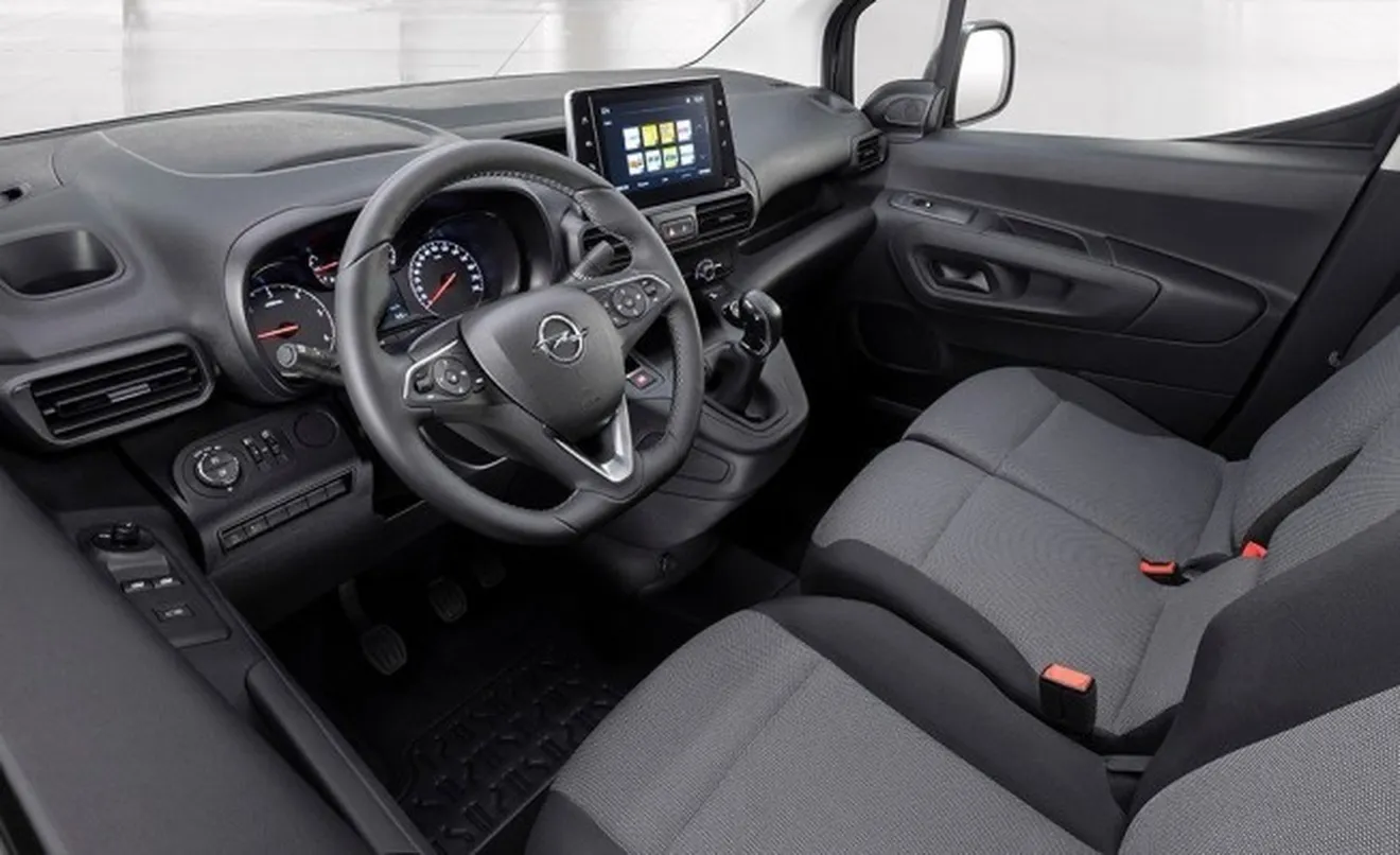 Opel Combo Cargo 2019 - interior