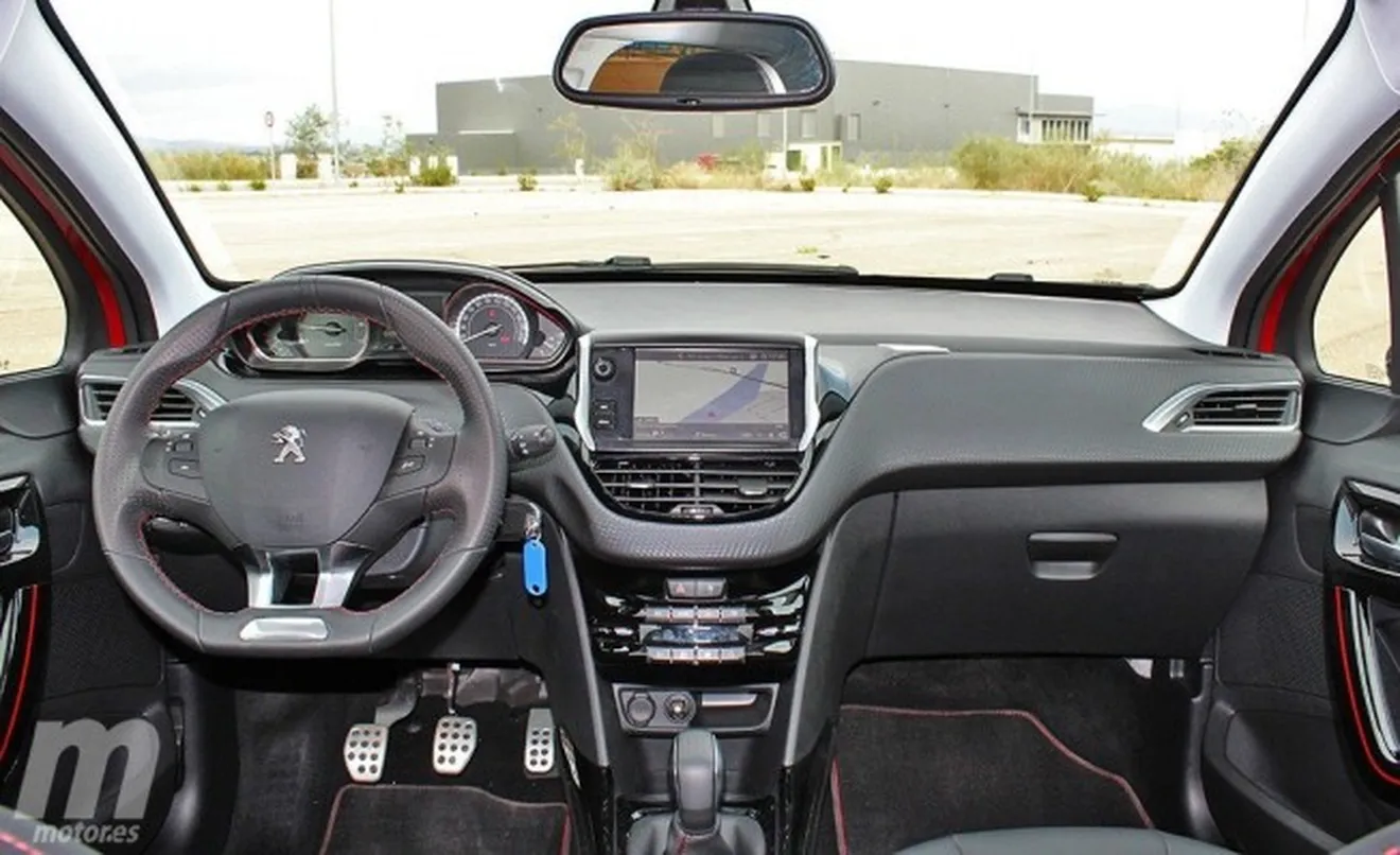 Peugeot 2008 GT Line - interior