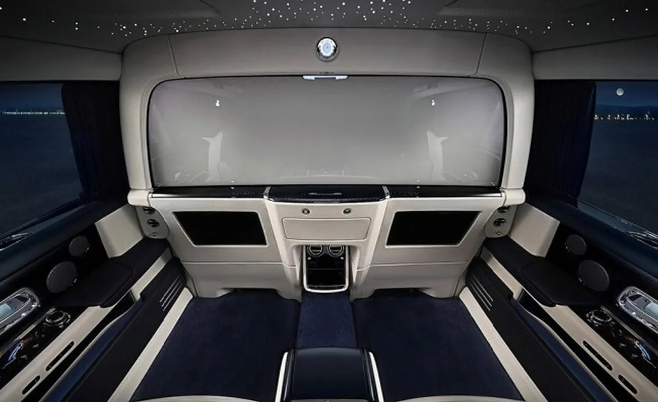 Rolls-Royce Phantom 2018 - interior