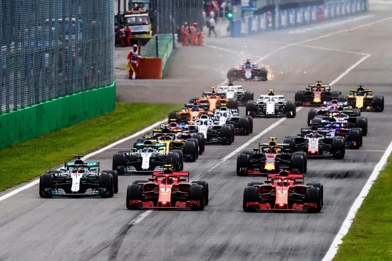 Vettel culpa a Hamilton por el accidente: "No me dejó nada de espacio"