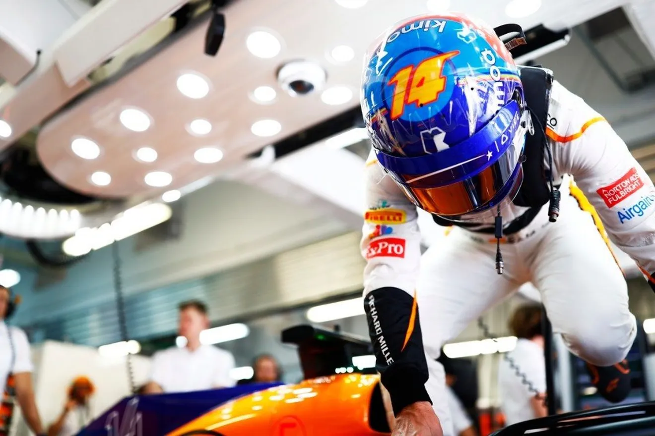 Alonso, sobre el MCL33: "Tenemos el mismo coche desde España"