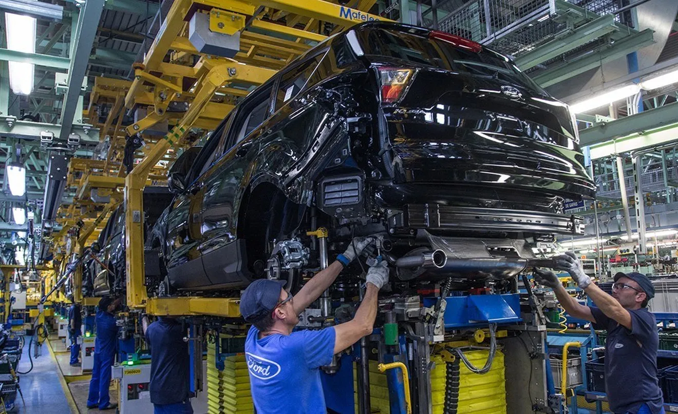 Ford hará duros ajustes en Europa y anticipa una reducción de la producción