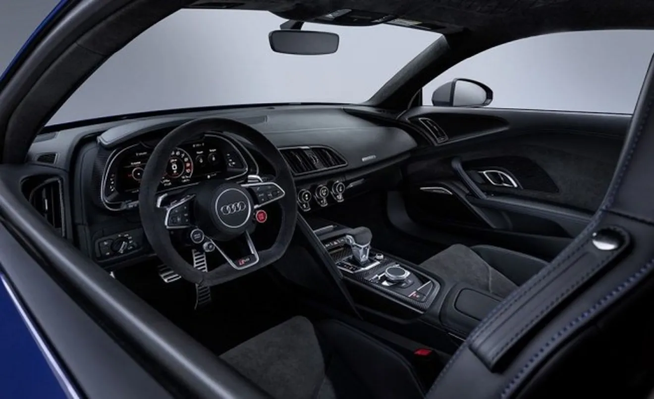 Audi R8 2019 - interior