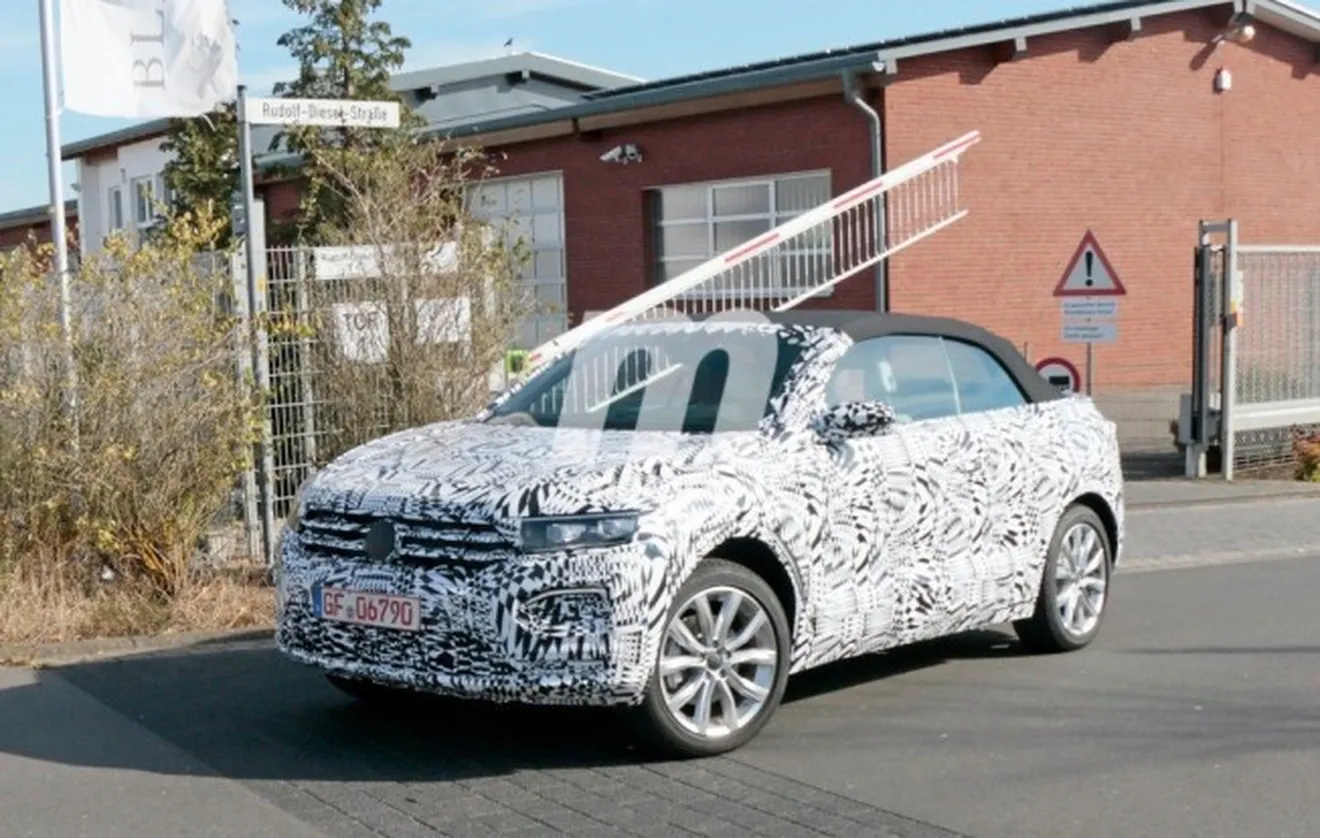 Volkswagen T-Roc Cabrio 2020 - foto espía